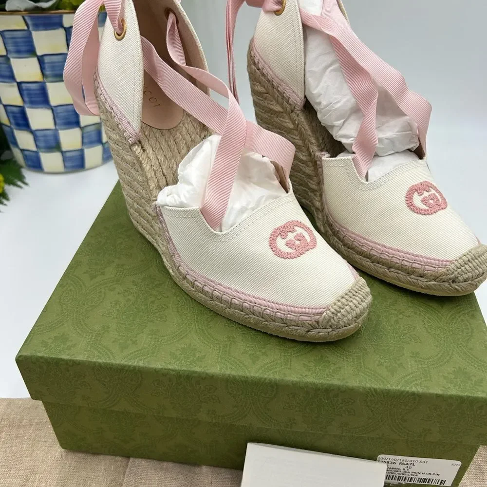 Women’s Gucci canvas GG wedge espadrilles size 40 made in Italy